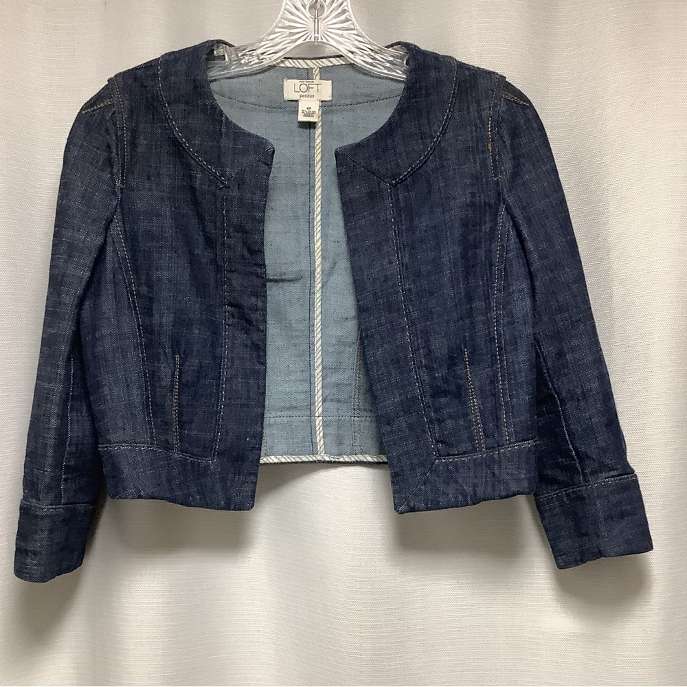 Loft 4P cropped denim collarless no closure jacket.  Bracelet sleeves.